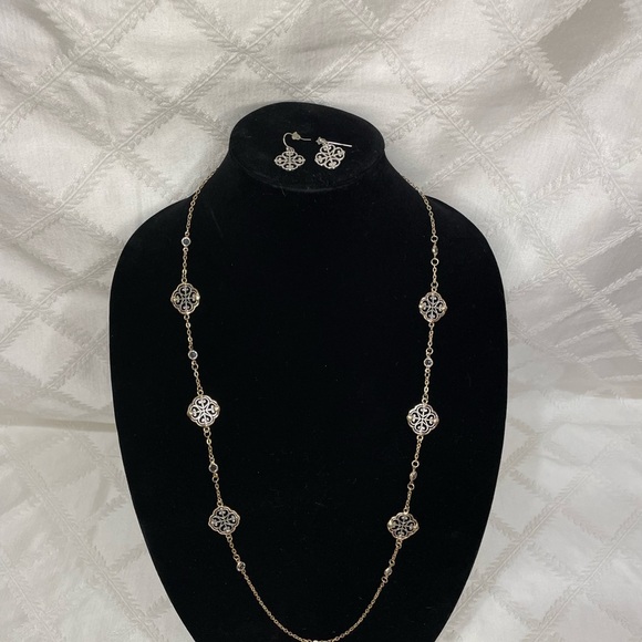Elegant Gold and Silver Tone Filigree Necklace and Earring Set - Picture 1 of 3